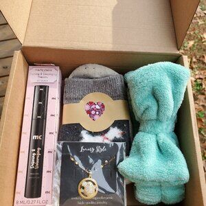 Teenager Christmas gift box